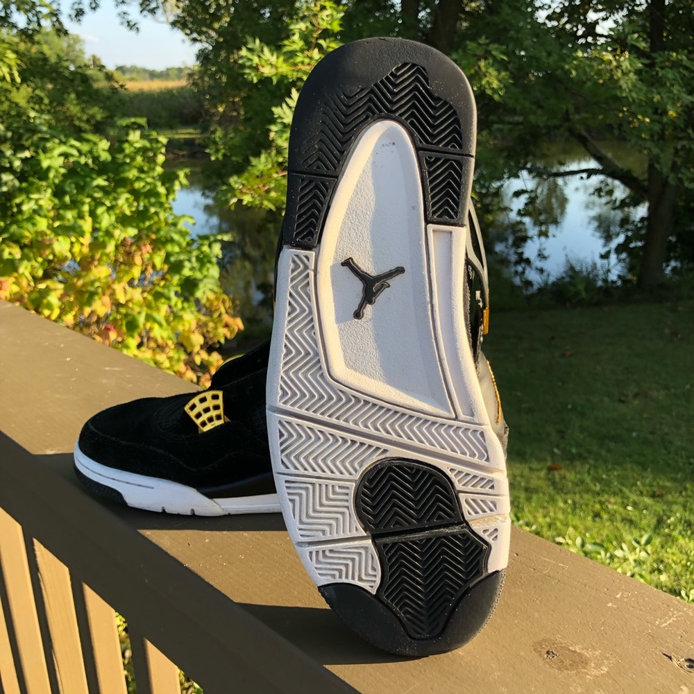 SOLD: Air Jordan Retro Royalty - Picture 6 of 11